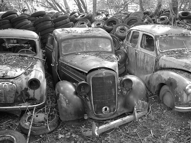 Autofriedhof - 176.JPG - Historischer Autofriedhof,    Gürbetal (CH)